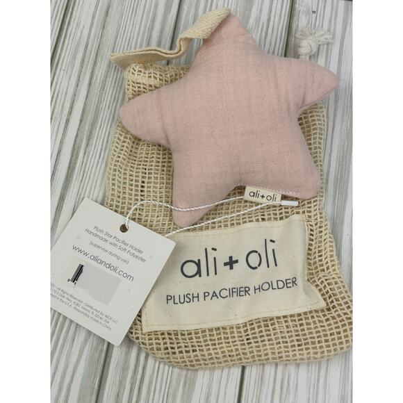 Ali + Oli Plush Pacifier Holder Clip Strap Boutique NEW Soft Muslin Pink Star - Picture 3 of 3
